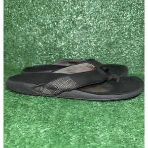 OluKai Tuahine Mens Size 13 Leather Black Beach Flip Flops Sandals Thong Slip On